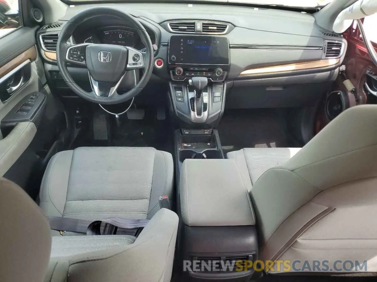 8 Photograph of a damaged car 7FARW1H56LE015690 HONDA CRV 2020