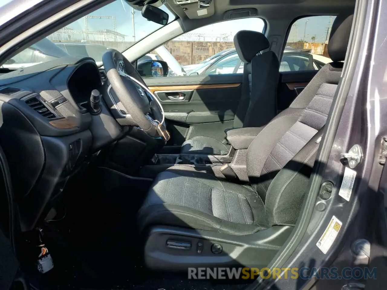 7 Photograph of a damaged car 7FARW1H59LE024271 HONDA CRV 2020