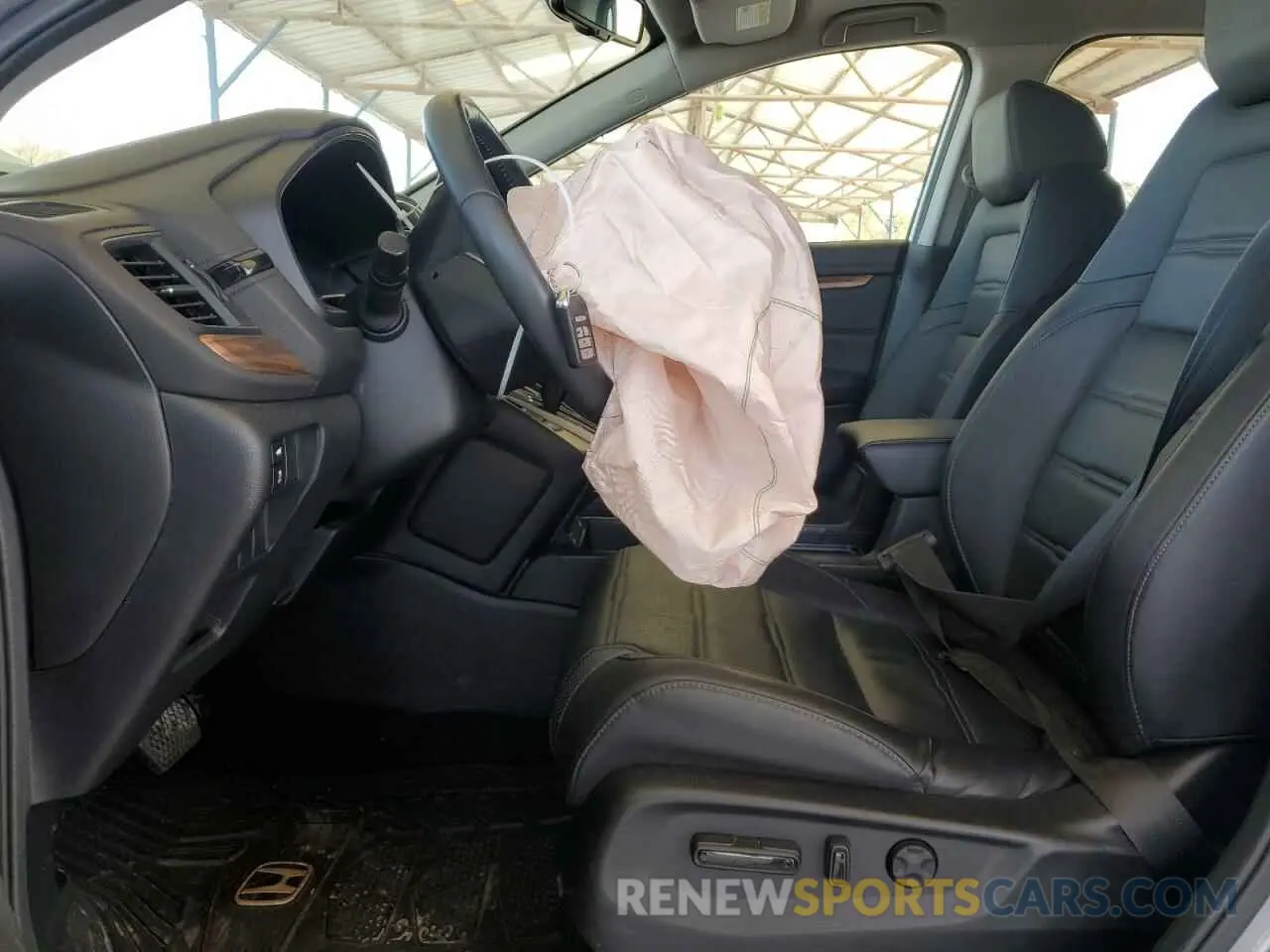 7 Photograph of a damaged car 7FARW1H82LE017320 HONDA CRV 2020