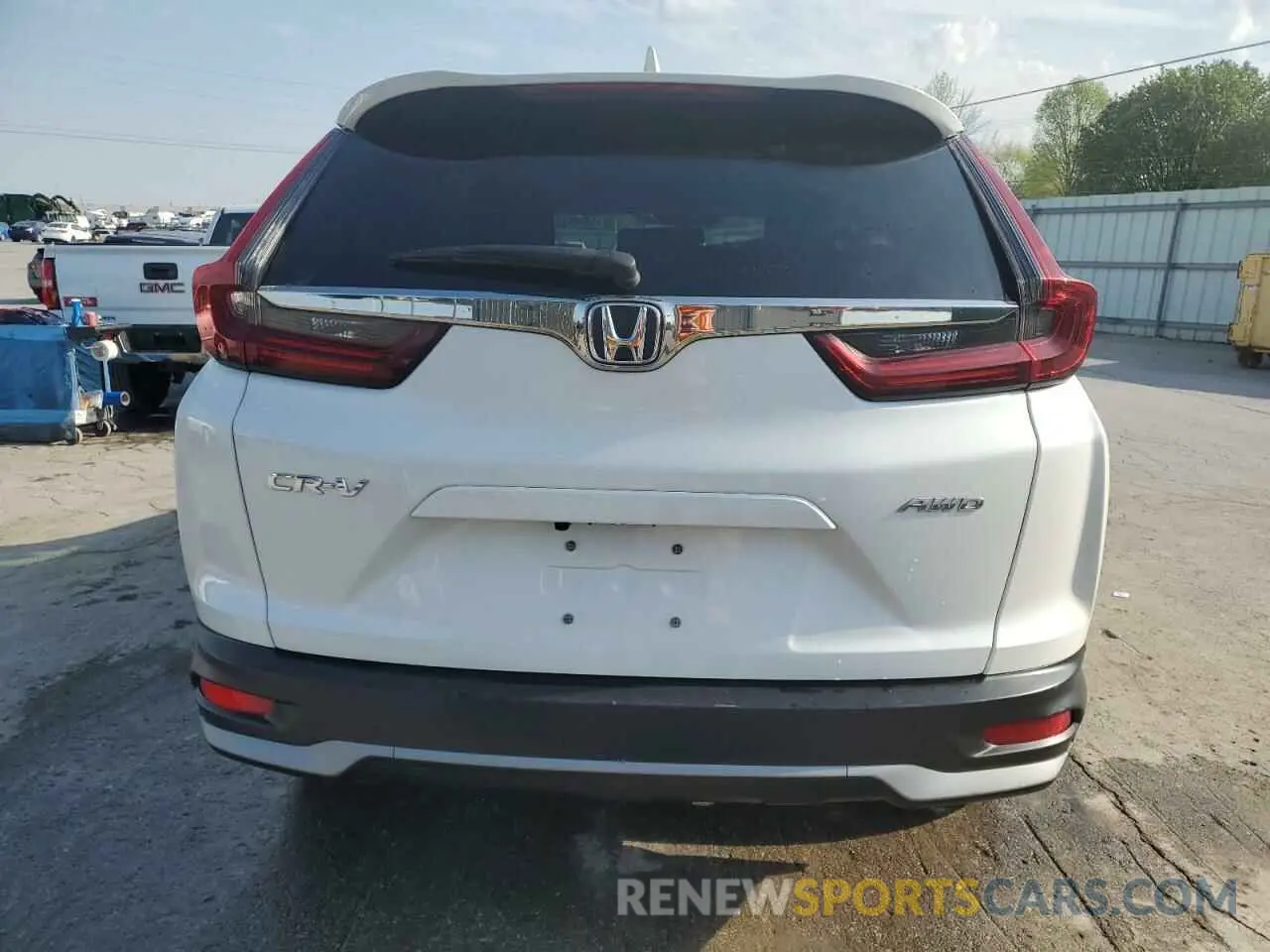 6 Photograph of a damaged car 7FARW2H81LE015886 HONDA CRV 2020