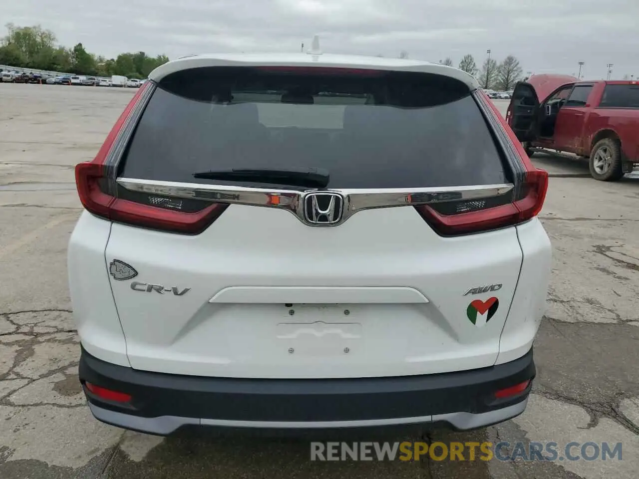 6 Photograph of a damaged car 7FARW2H88LE020213 HONDA CRV 2020