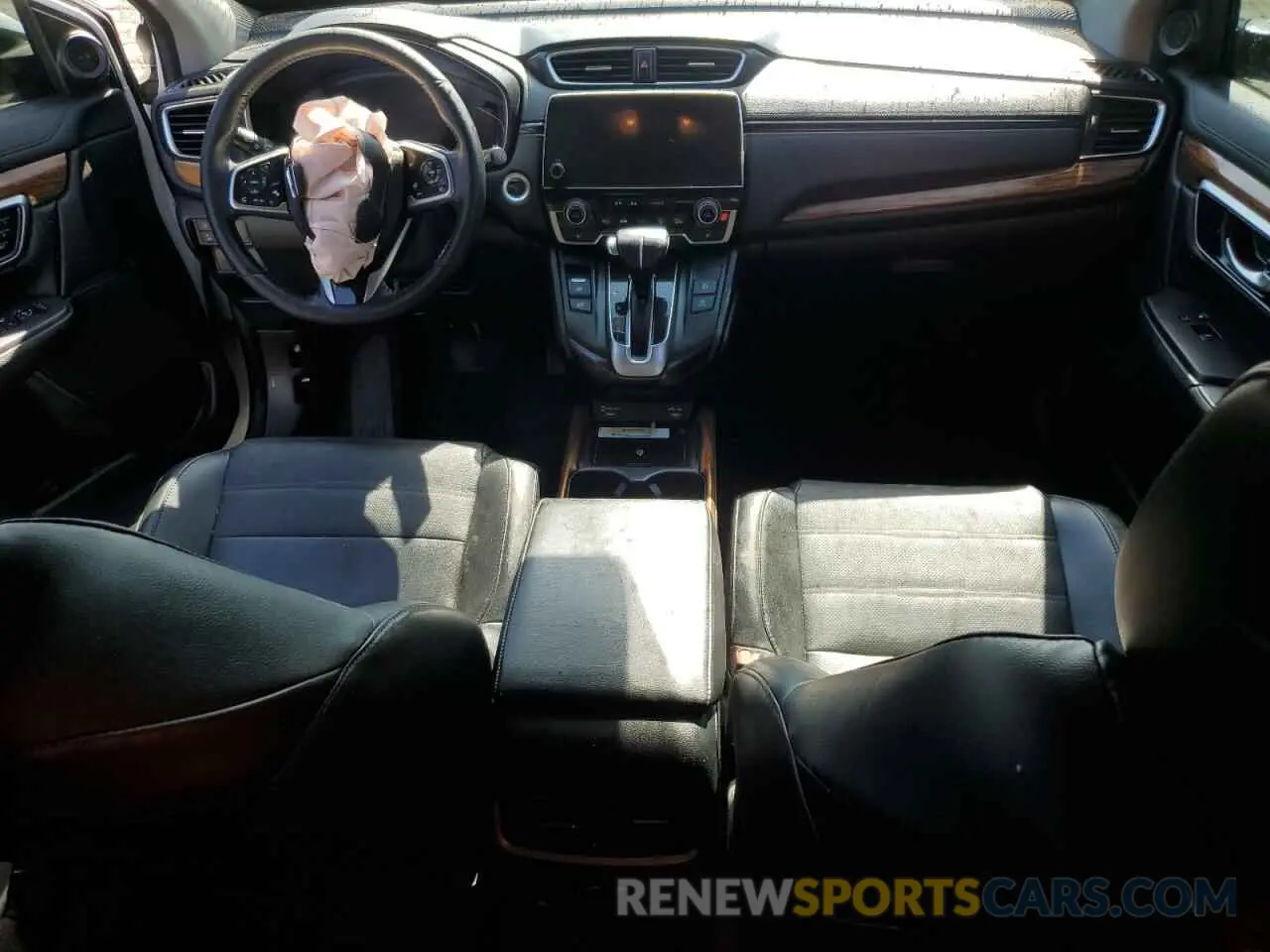 8 Photograph of a damaged car 2HKRW1H91MH402732 HONDA CRV 2021