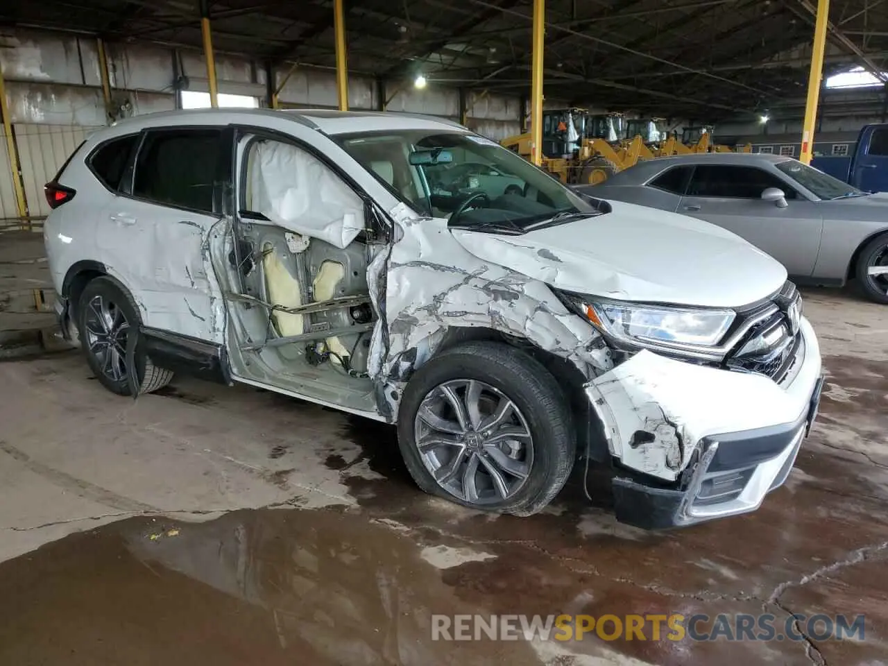 4 Photograph of a damaged car 2HKRW1H96MH402242 HONDA CRV 2021