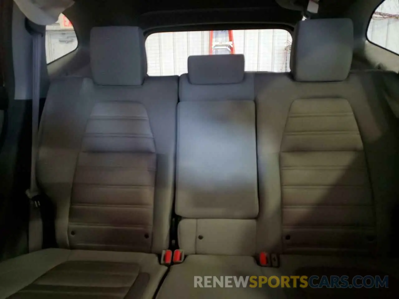 10 Photograph of a damaged car 2HKRW2H51MH621080 HONDA CRV 2021