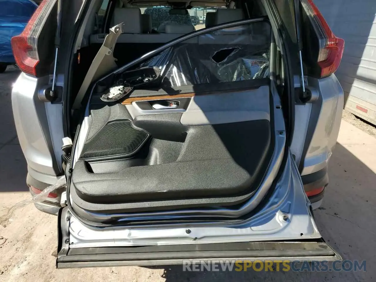 12 Photograph of a damaged car 2HKRW2H55MH674767 HONDA CRV 2021