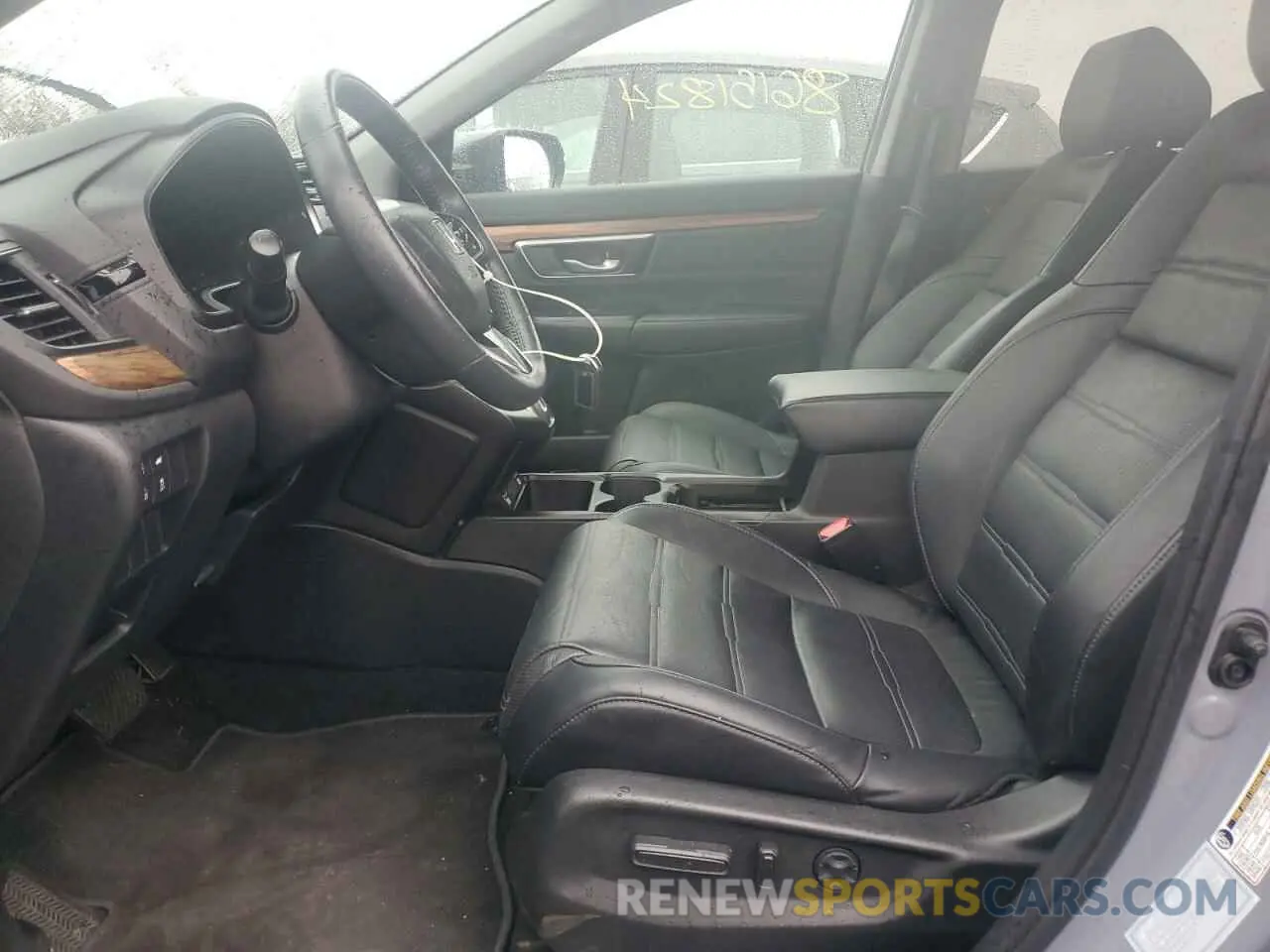 7 Photograph of a damaged car 2HKRW2H80MH611277 HONDA CRV 2021