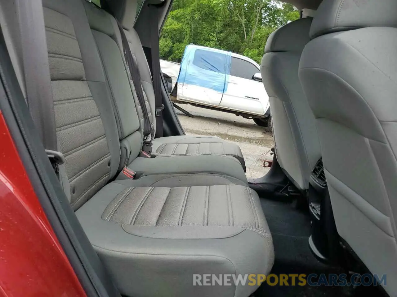 11 Photograph of a damaged car 5J6RW2H53MA004832 HONDA CRV 2021