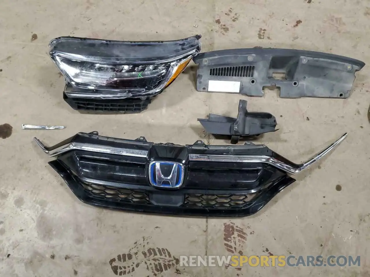13 Photograph of a damaged car 7FART6H83ME001618 HONDA CRV 2021