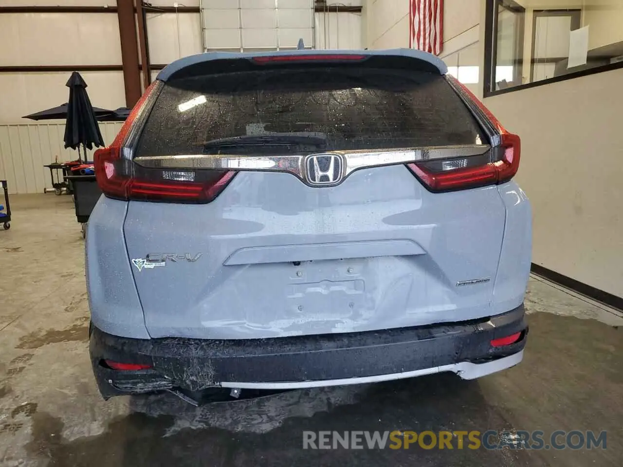 6 Photograph of a damaged car 2HKRW1H75NH401714 HONDA CRV 2022