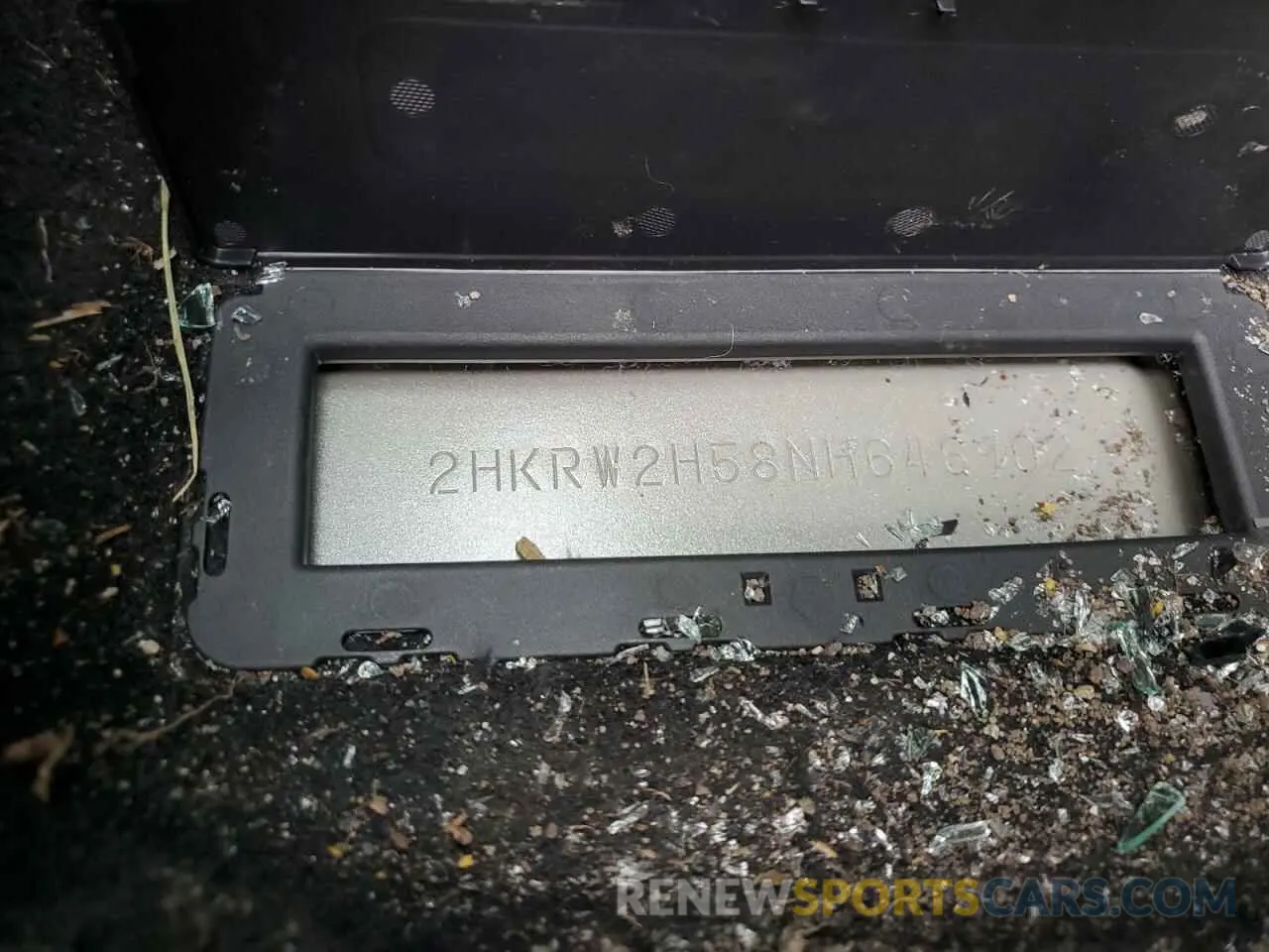 14 Photograph of a damaged car 2HKRW2H58NH646902 HONDA CRV 2022