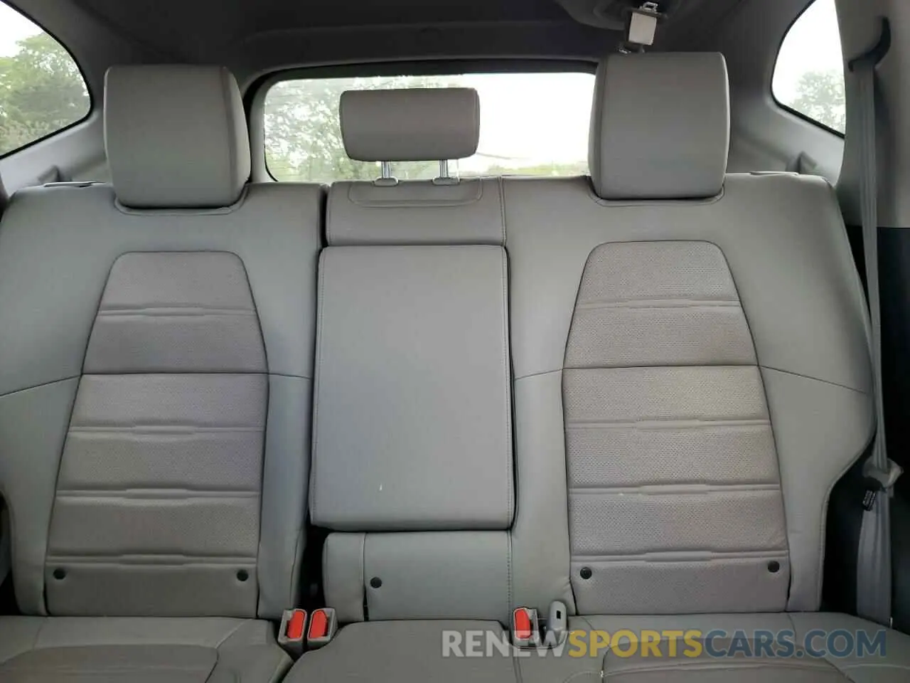 10 Photograph of a damaged car 2HKRW2H80NH602550 HONDA CRV 2022