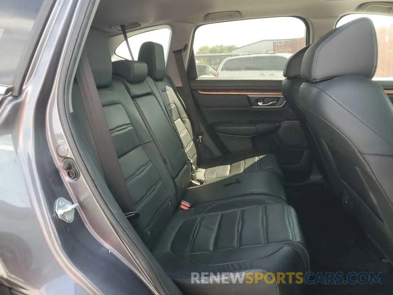 11 Photograph of a damaged car 2HKRW2H81NH665303 HONDA CRV 2022