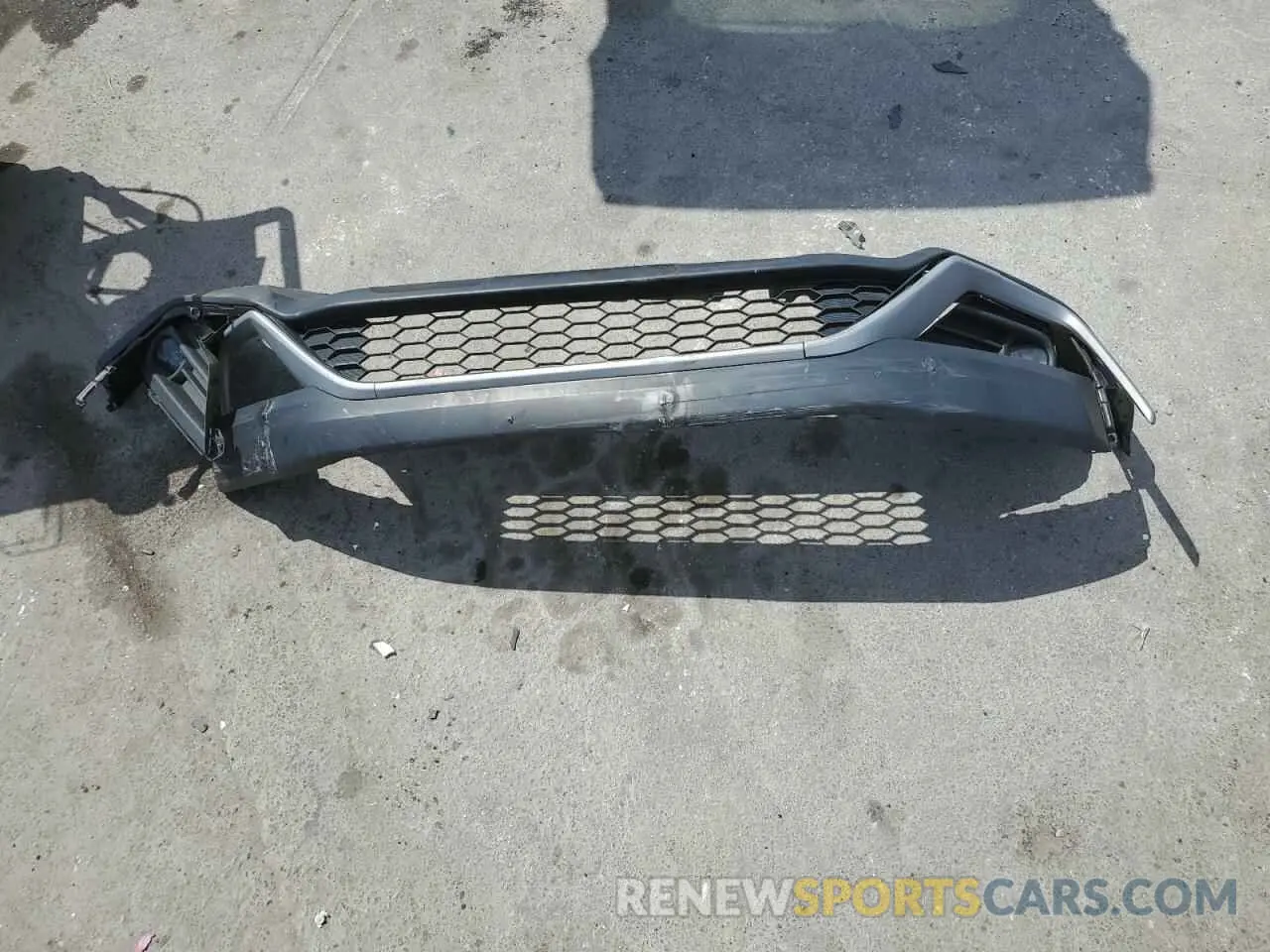 13 Photograph of a damaged car 2HKRW2H81NH665303 HONDA CRV 2022