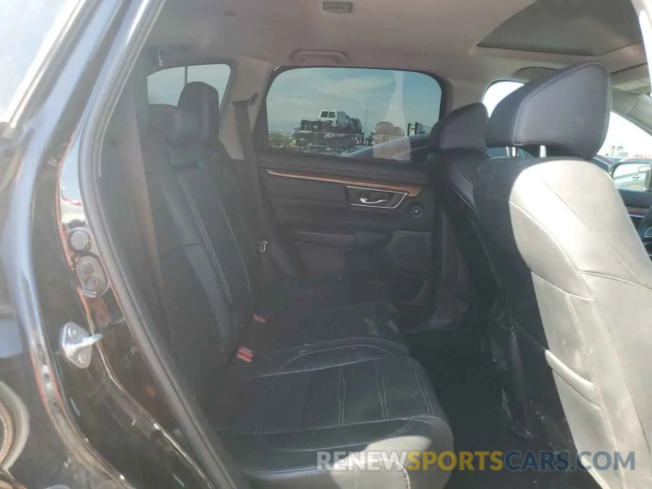 11 Photograph of a damaged car 2HKRW2H83NH638569 HONDA CRV 2022