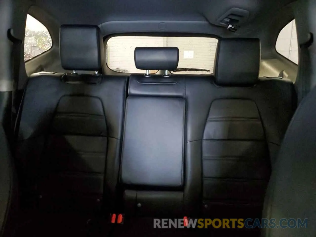 10 Photograph of a damaged car 2HKRW2H86NH605808 HONDA CRV 2022