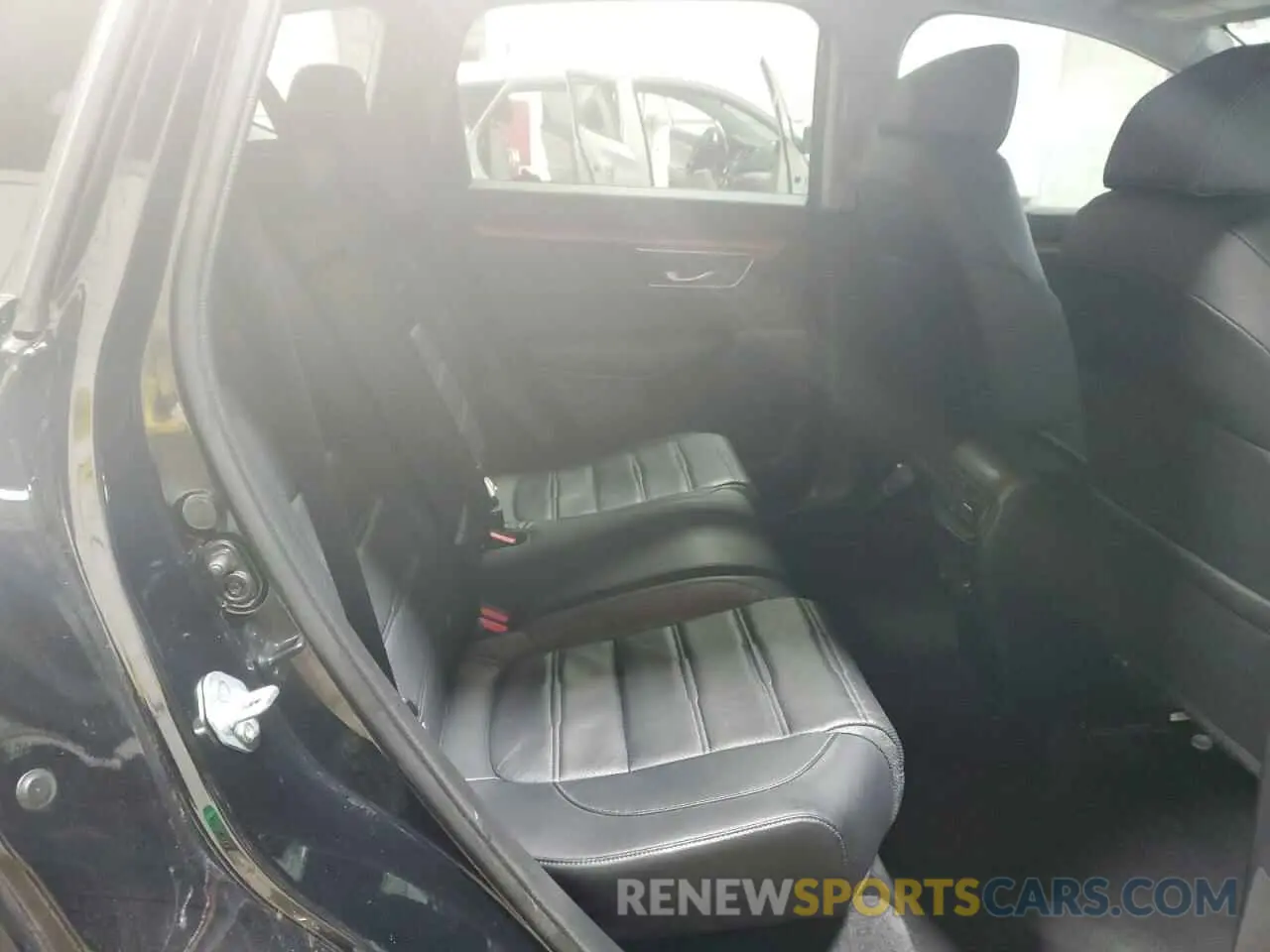 12 Photograph of a damaged car 2HKRW2H86NH640588 HONDA CRV 2022