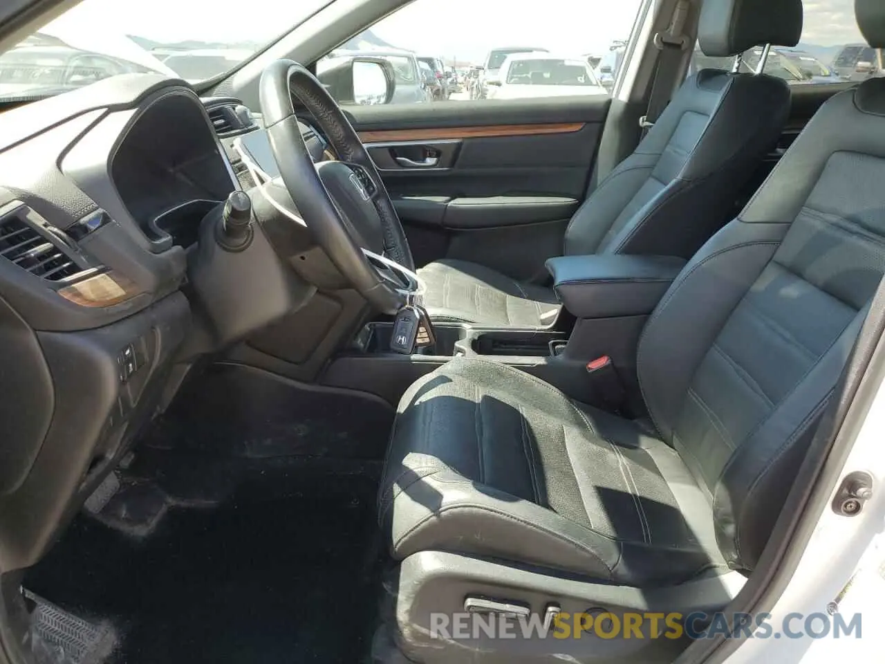 7 Photograph of a damaged car 2HKRW2H87NH611438 HONDA CRV 2022