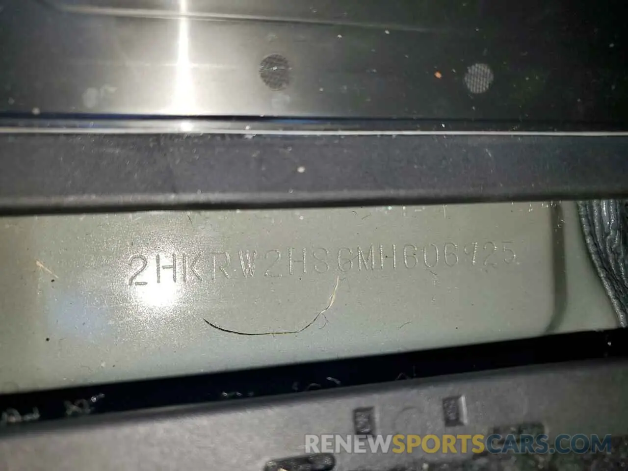 13 Photograph of a damaged car 2HKRW2H8XNH605813 HONDA CRV 2022
