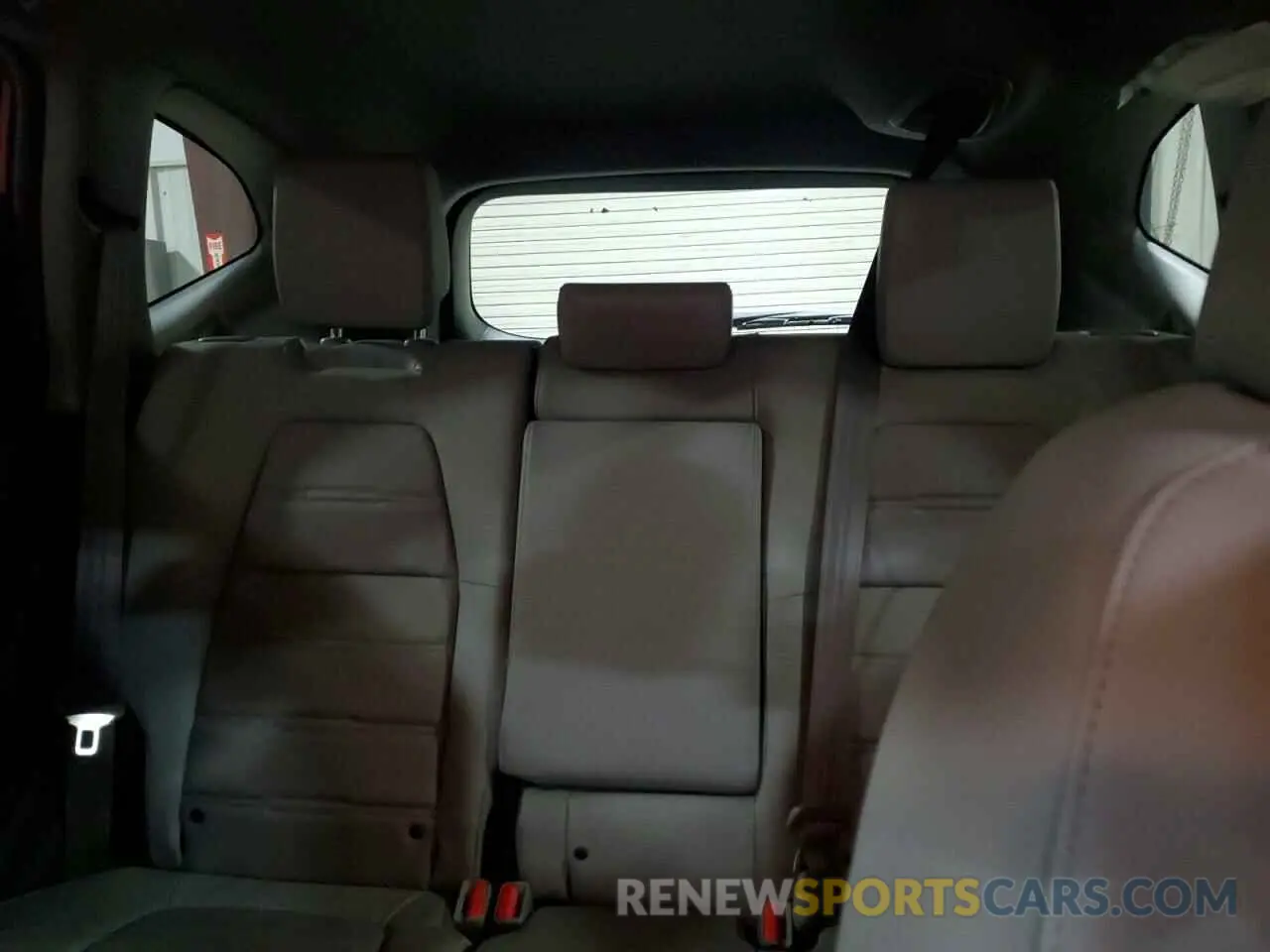 10 Photograph of a damaged car 2HKRW2H96NH648893 HONDA CRV 2022