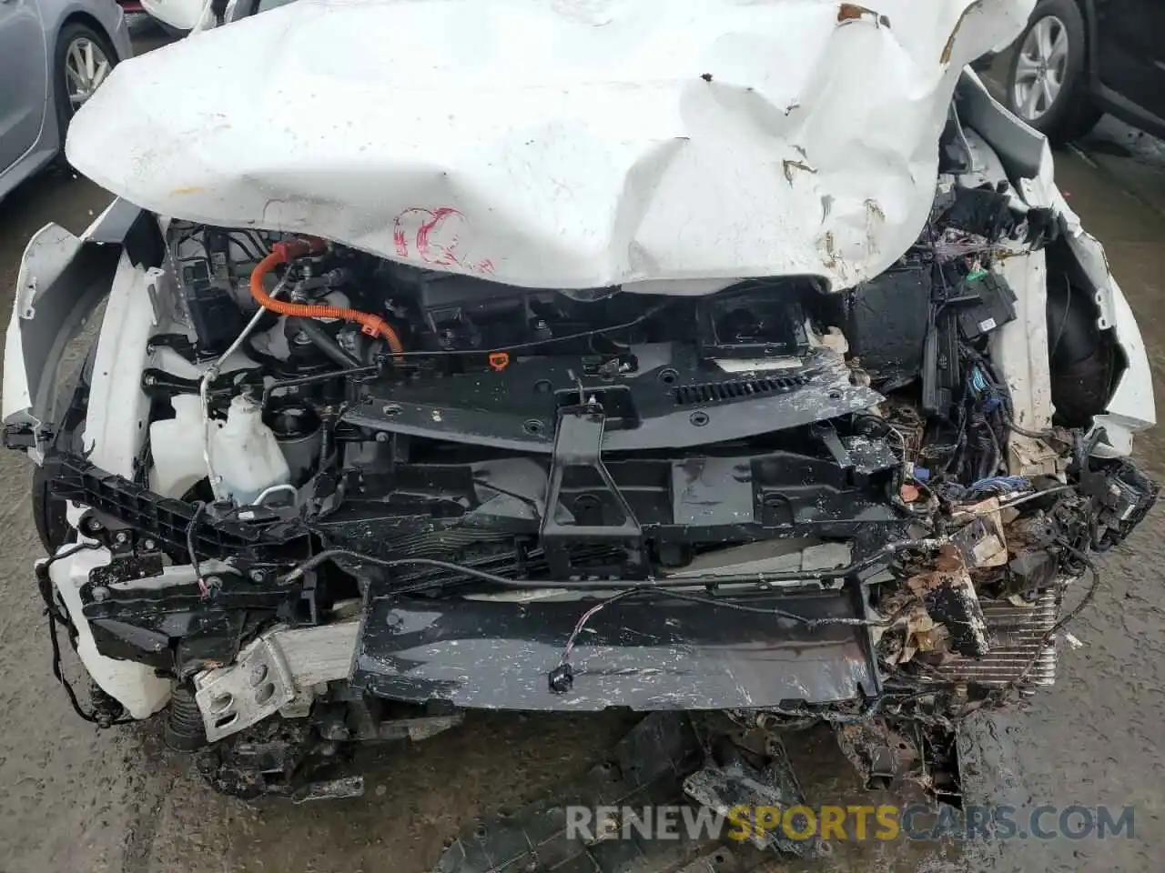 12 Photograph of a damaged car 5J6RT6H80NL045841 HONDA CRV 2022