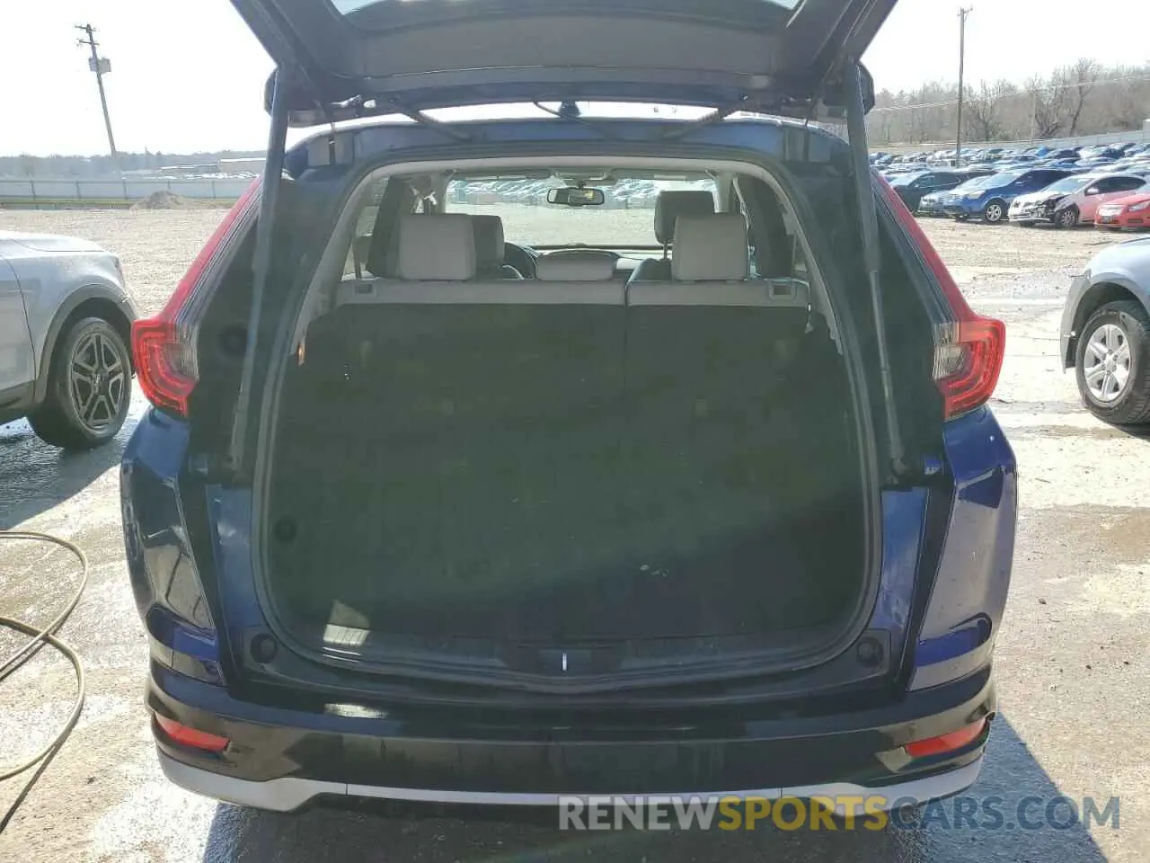 6 Photograph of a damaged car 5J6RT6H82NL021296 HONDA CRV 2022