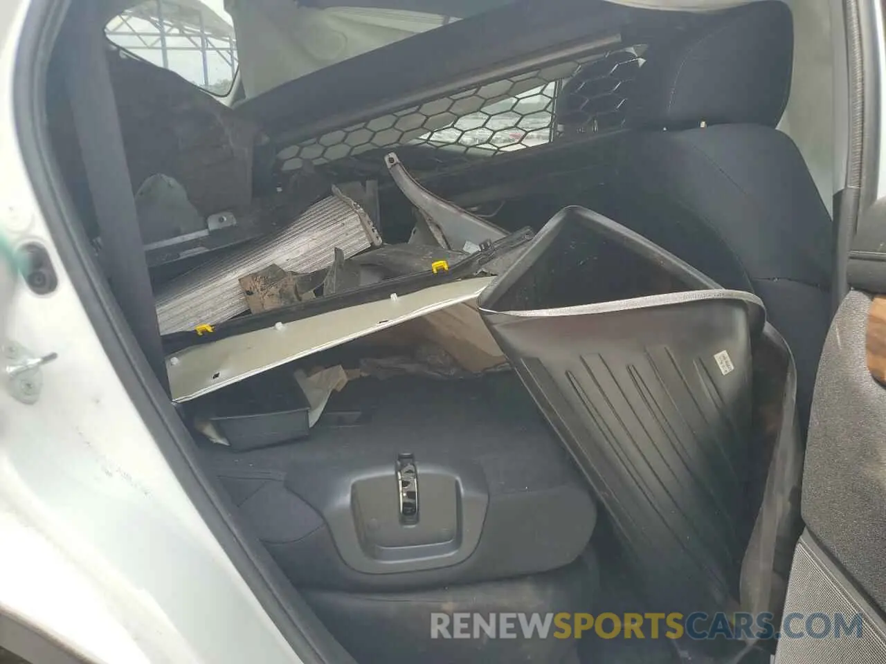 11 Photograph of a damaged car 5J6RW1H58NA022674 HONDA CRV 2022