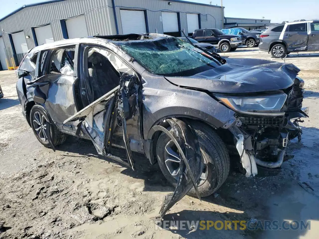 4 Photograph of a damaged car 5J6RW1H81NA002308 HONDA CRV 2022