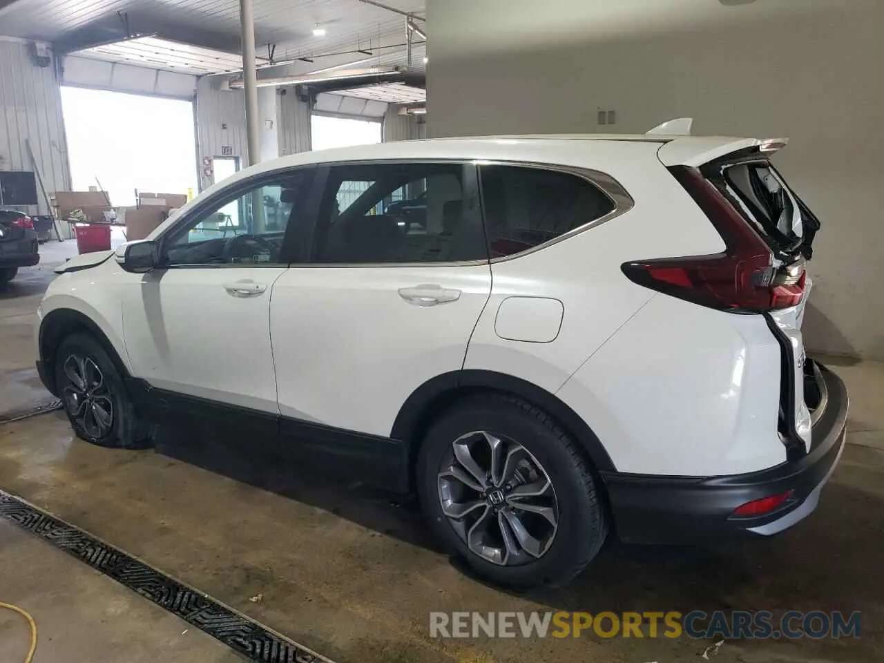 2 Photograph of a damaged car 5J6RW1H85NA004708 HONDA CRV 2022
