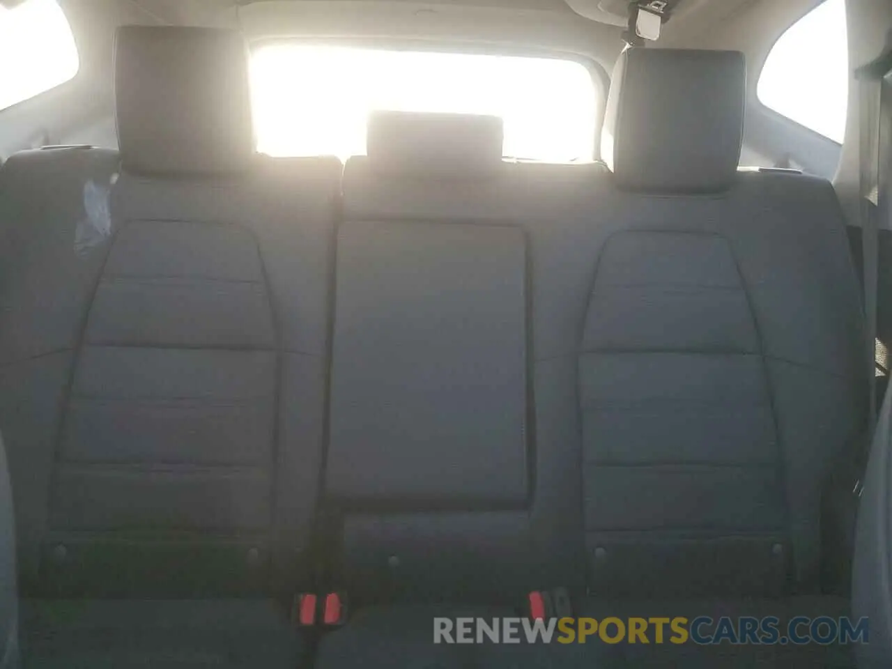 10 Photograph of a damaged car 5J6RW1H86NA012798 HONDA CRV 2022