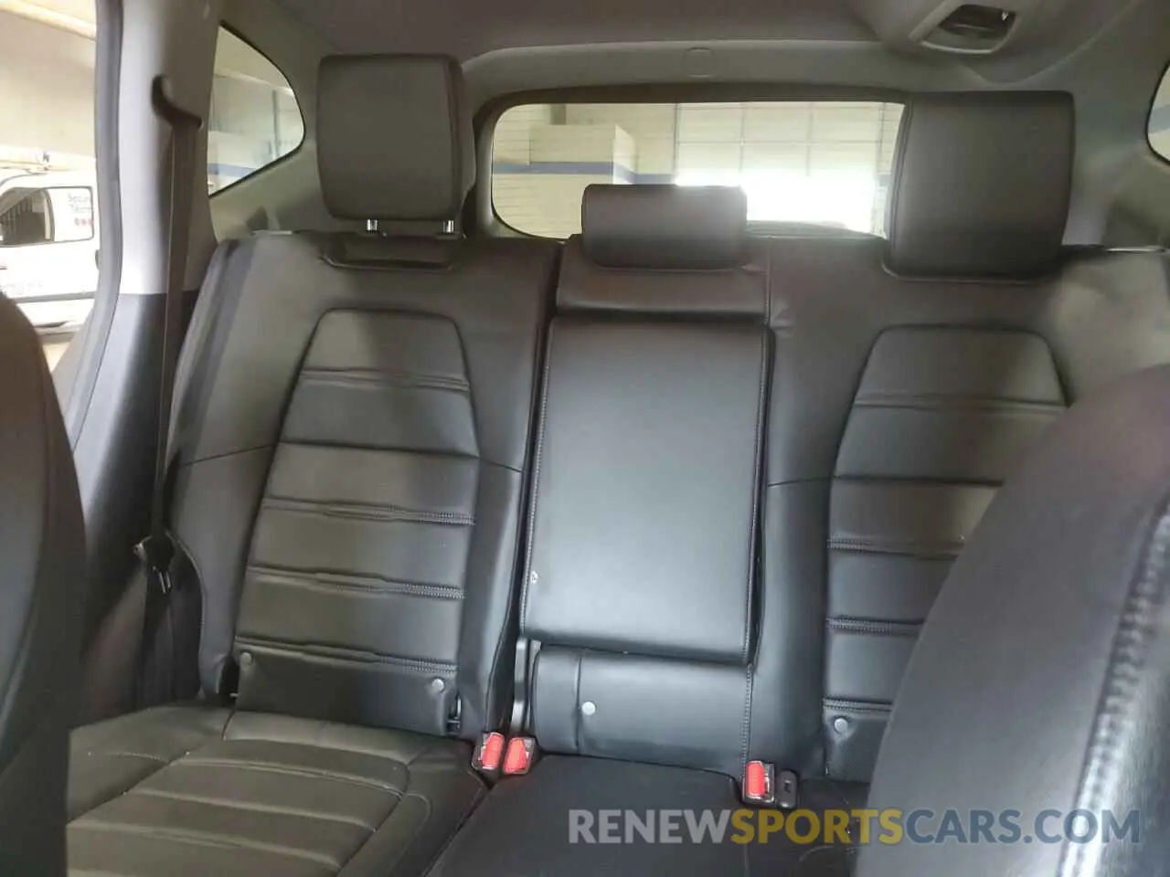 10 Photograph of a damaged car 5J6RW2H82NL001484 HONDA CRV 2022