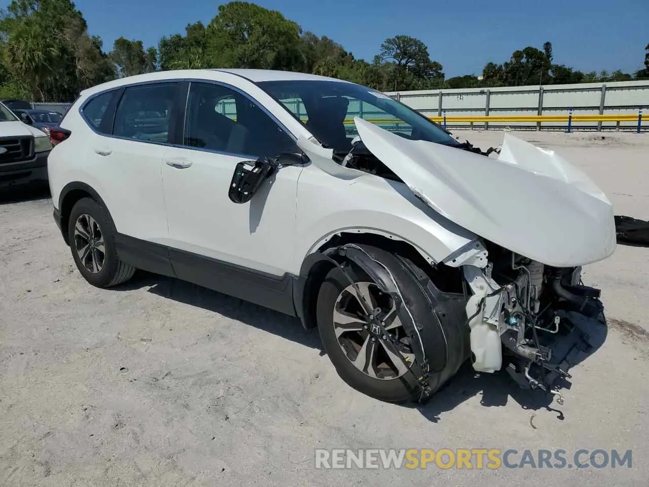 4 Photograph of a damaged car 7FARW1H70NE002177 HONDA CRV 2022
