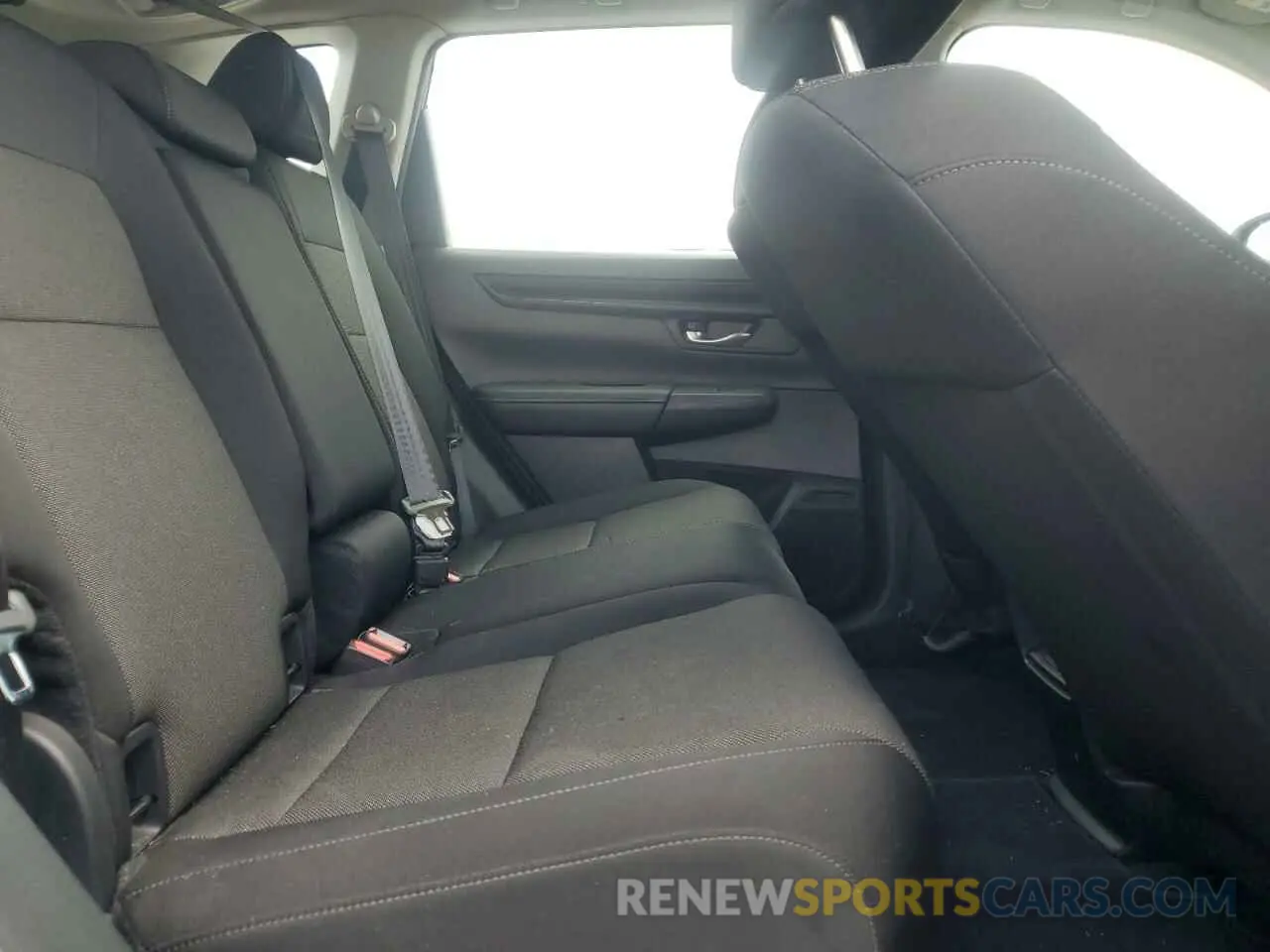 11 Photograph of a damaged car 2HKRS3H22PH308714 HONDA CRV 2023