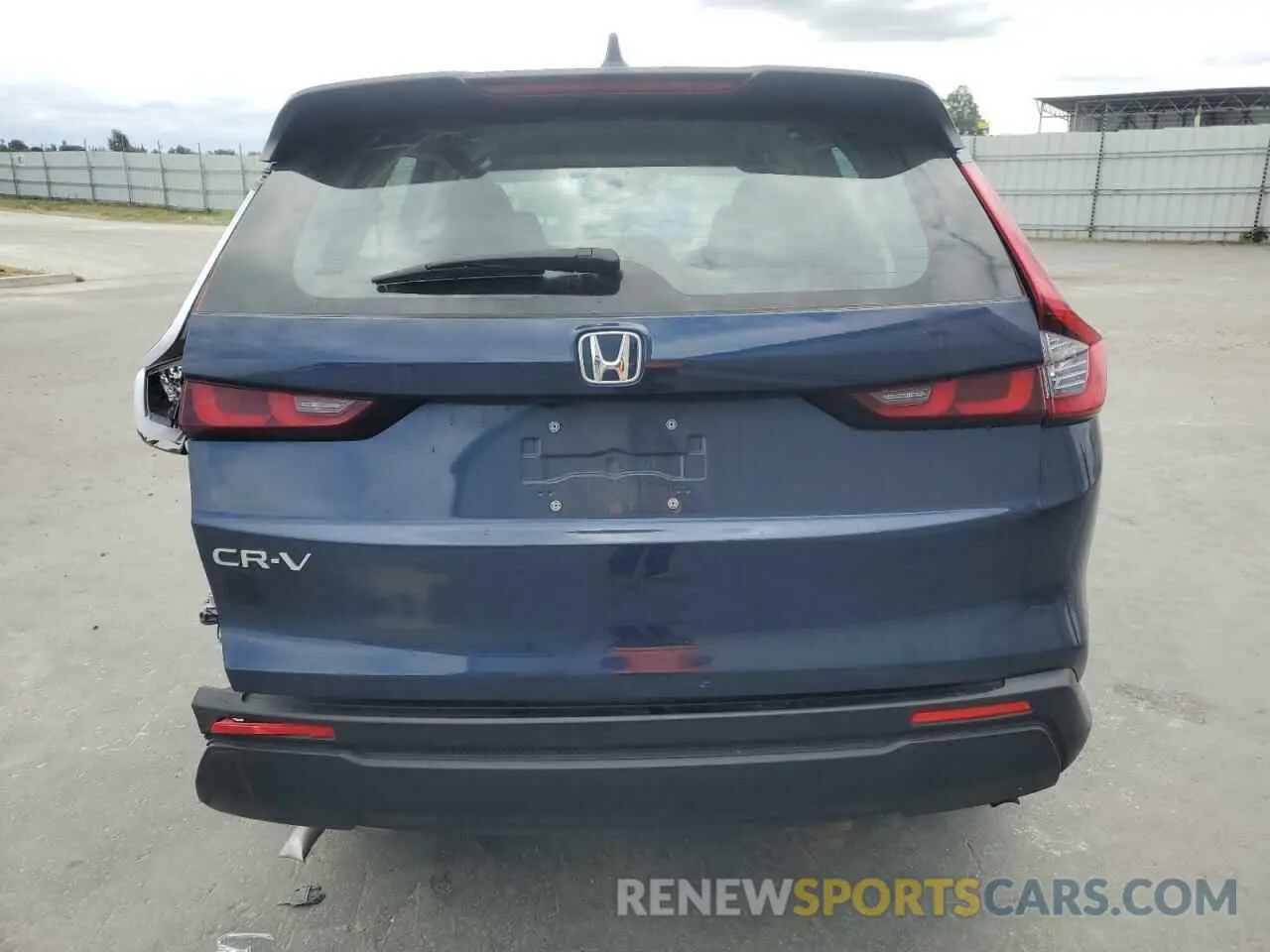 6 Photograph of a damaged car 2HKRS3H22PH308714 HONDA CRV 2023