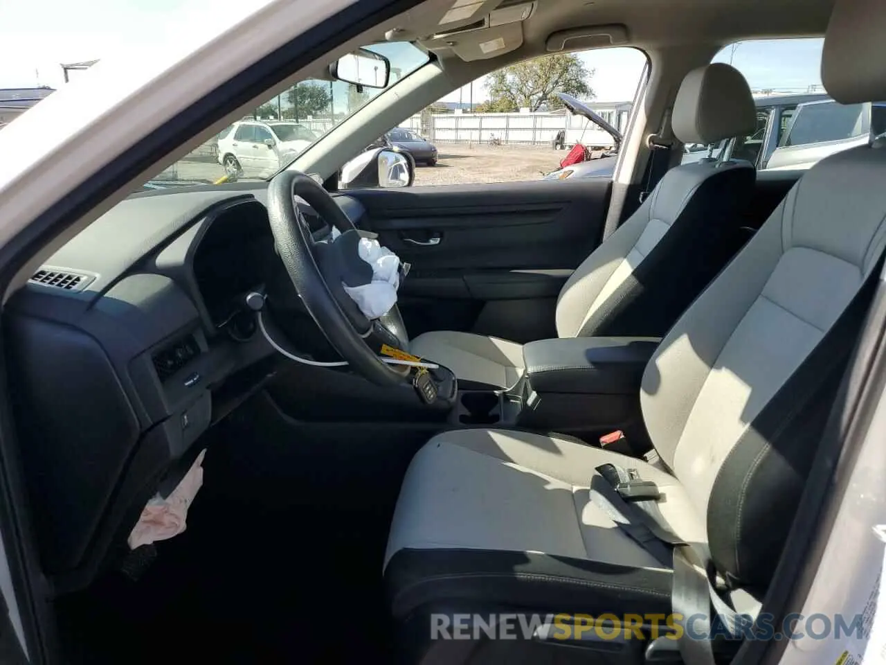 7 Photograph of a damaged car 2HKRS3H24PH306057 HONDA CRV 2023