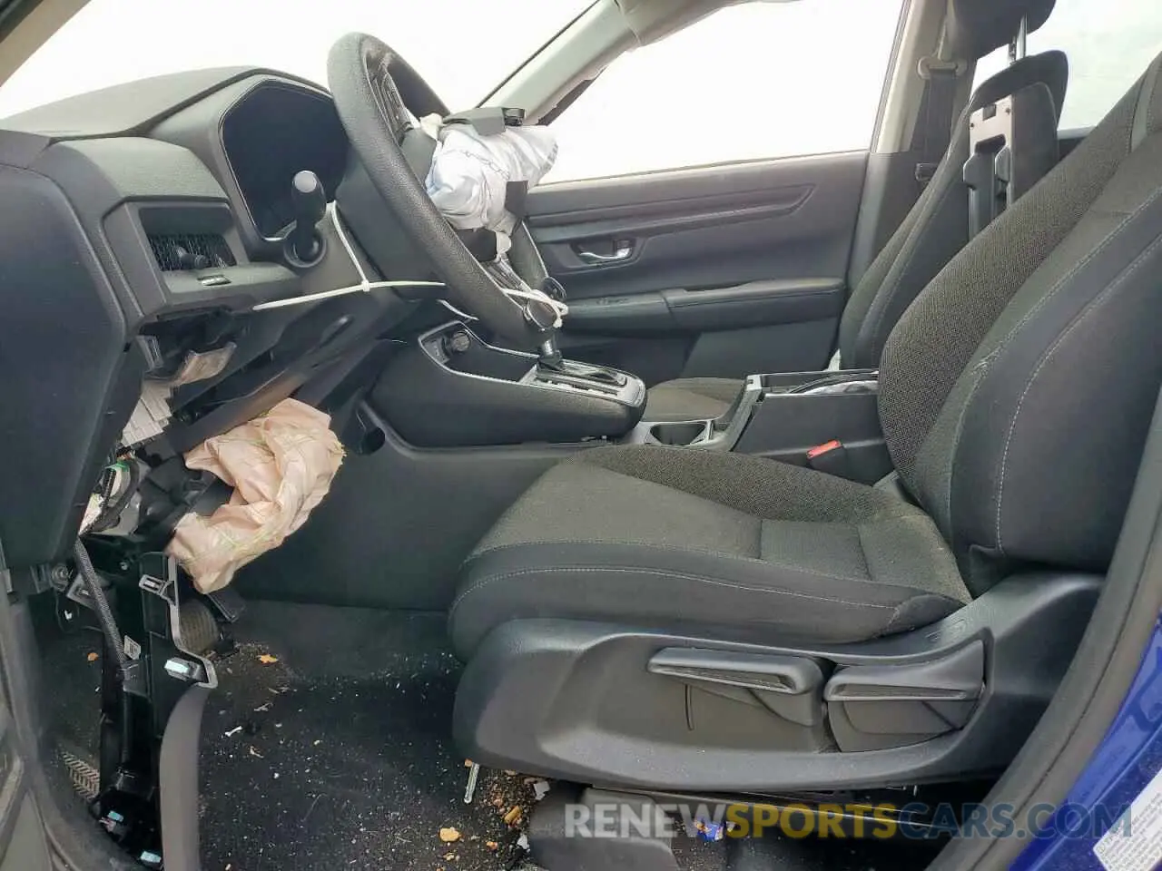 7 Photograph of a damaged car 2HKRS3H26PH305038 HONDA CRV 2023