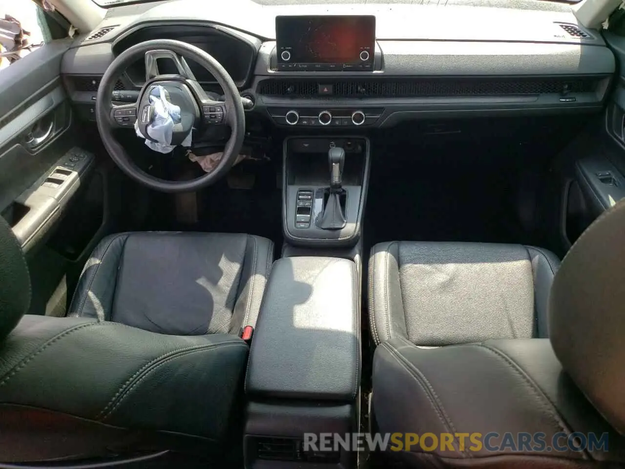8 Photograph of a damaged car 2HKRS3H28PH308295 HONDA CRV 2023