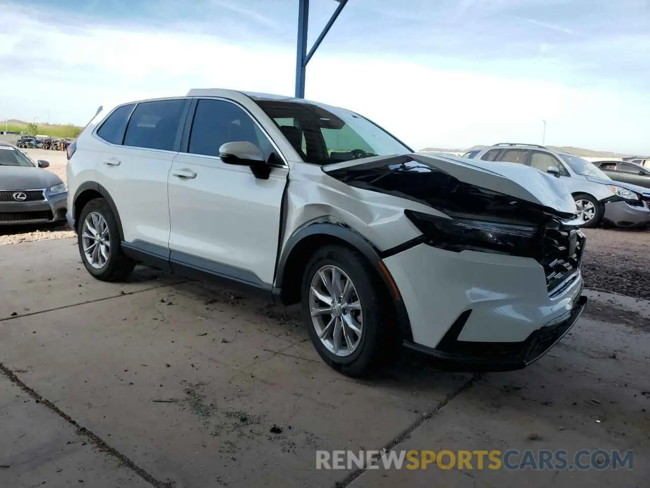 4 Photograph of a damaged car 2HKRS3H70PH304785 HONDA CRV 2023