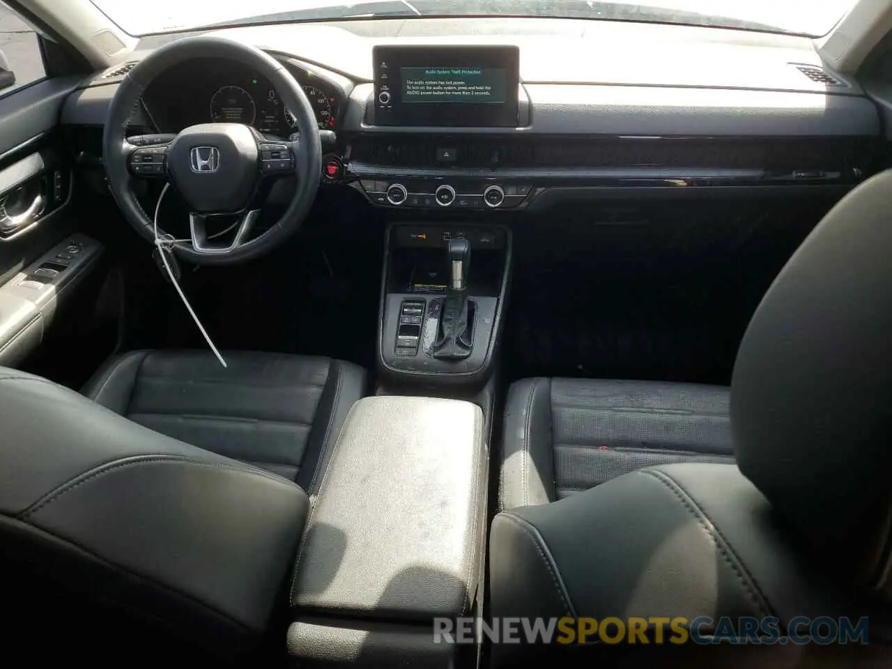 8 Photograph of a damaged car 2HKRS3H76PH304533 HONDA CRV 2023
