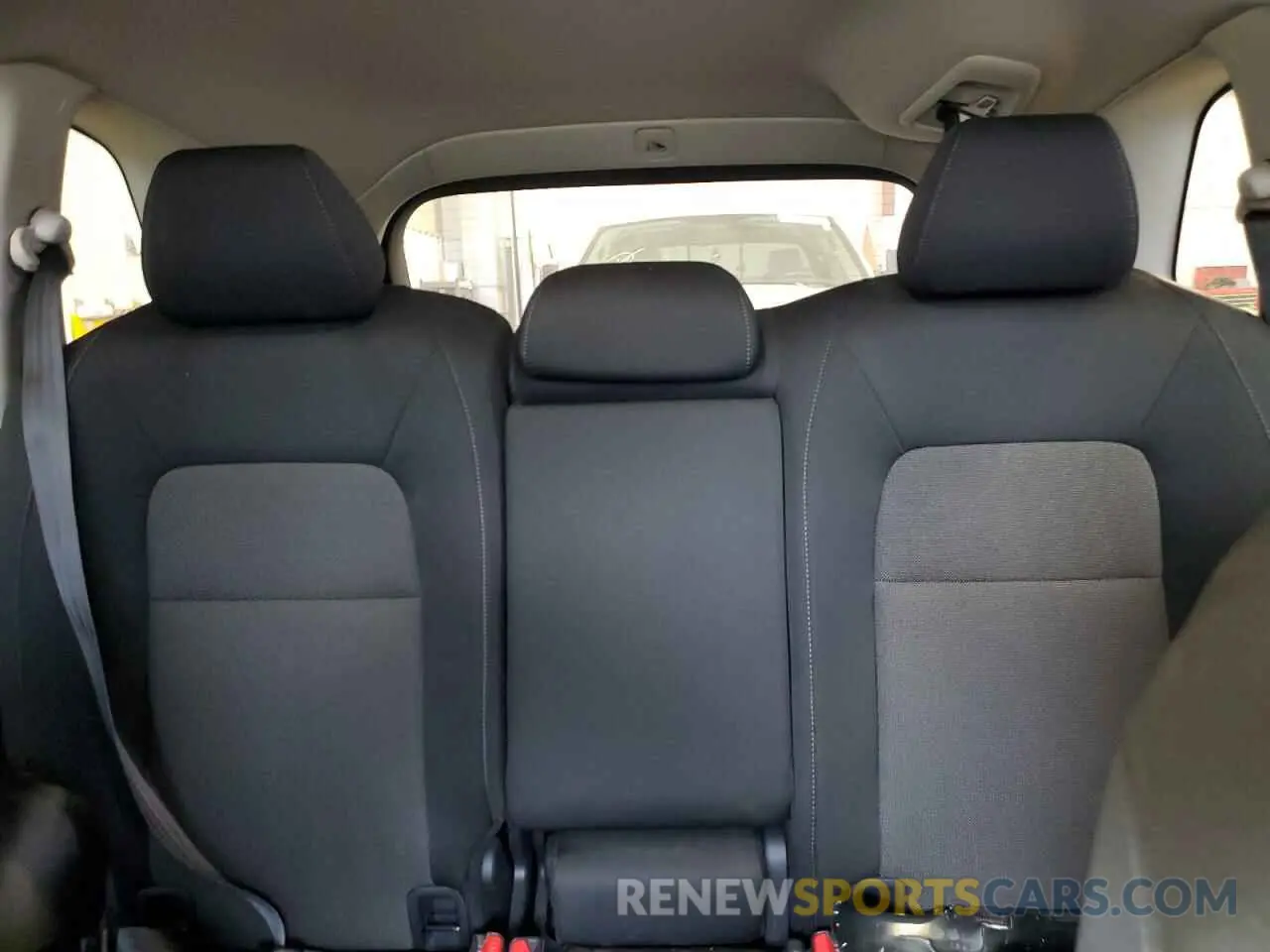 10 Photograph of a damaged car 2HKRS4H41PH401568 HONDA CRV 2023
