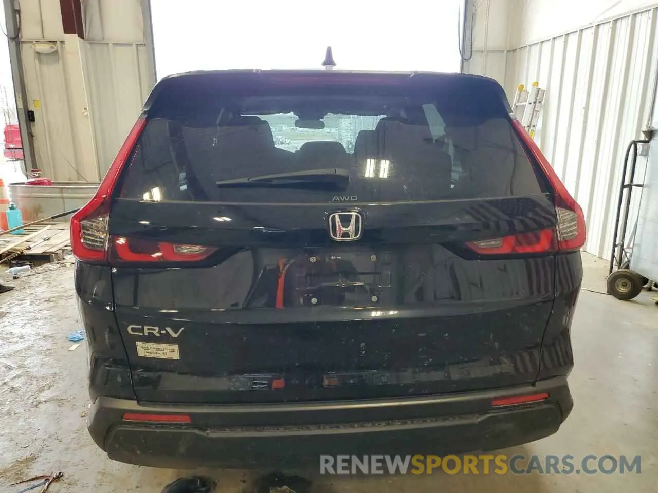 6 Photograph of a damaged car 2HKRS4H41PH401568 HONDA CRV 2023