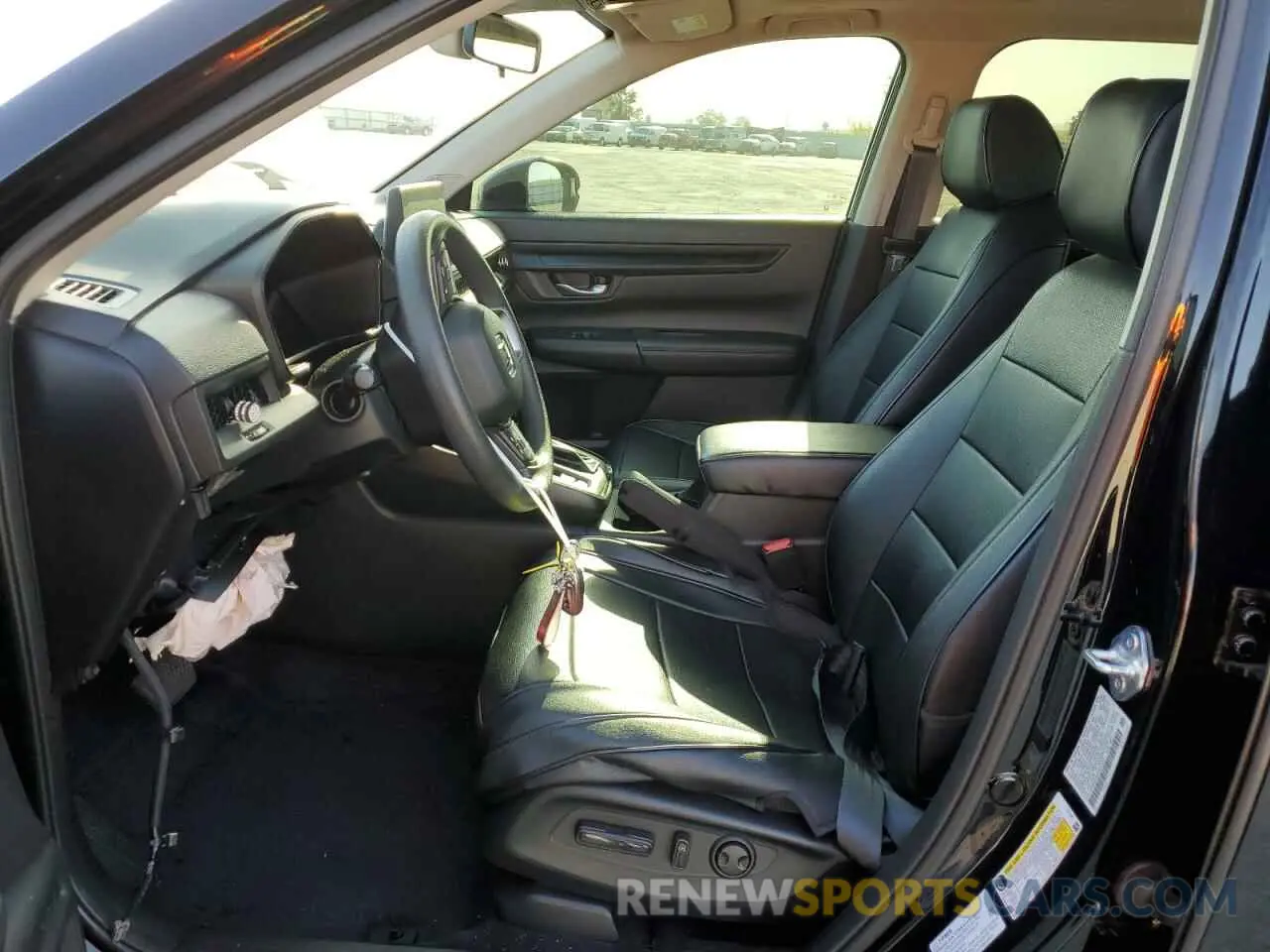 7 Photograph of a damaged car 2HKRS4H44PH401418 HONDA CRV 2023