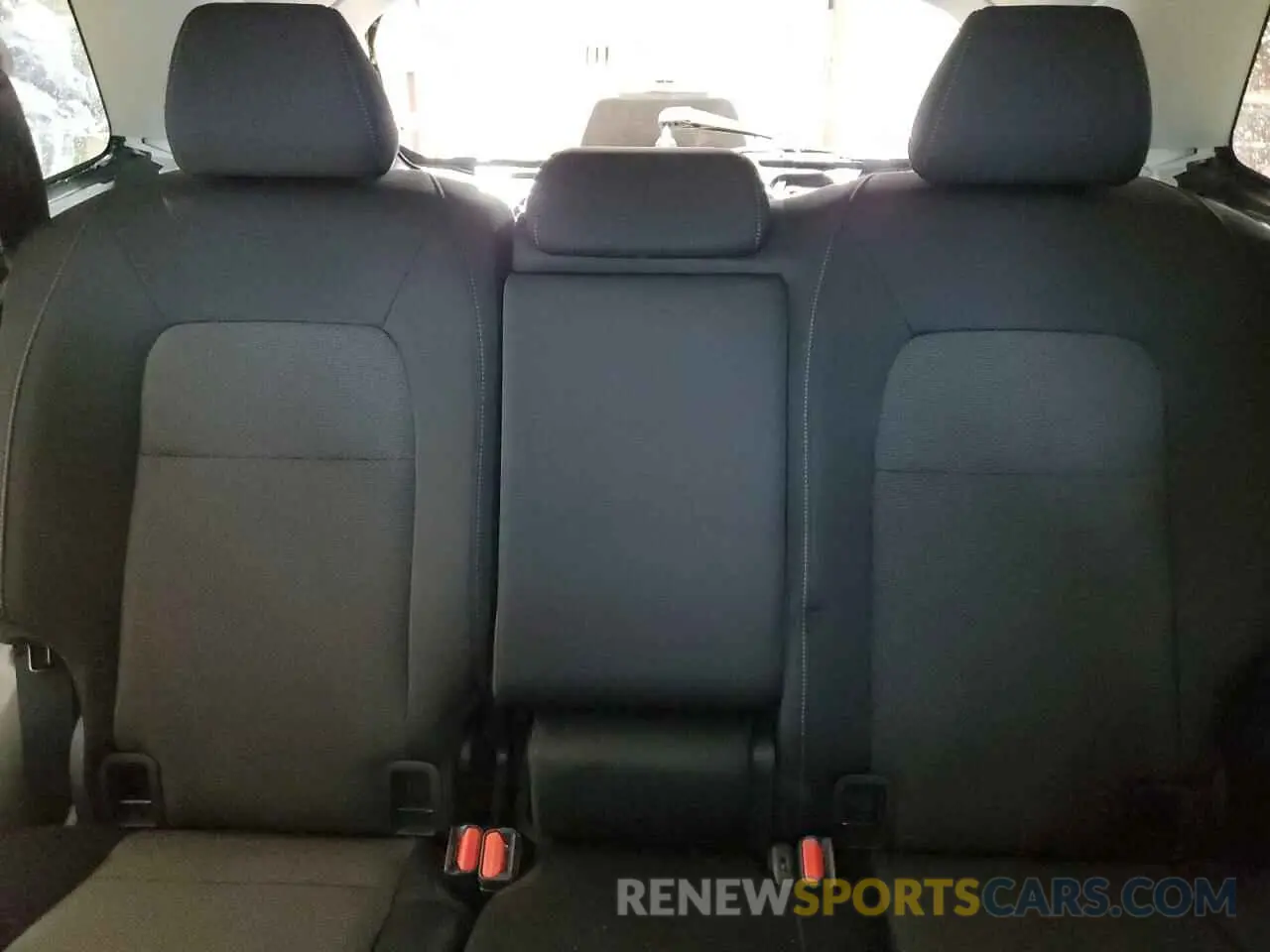 10 Photograph of a damaged car 2HKRS4H45PH409401 HONDA CRV 2023