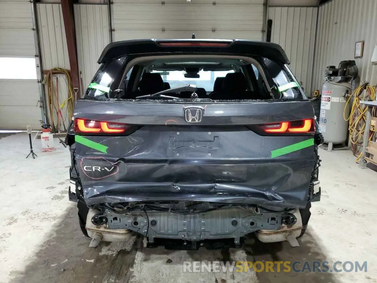 6 Photograph of a damaged car 2HKRS4H45PH409401 HONDA CRV 2023