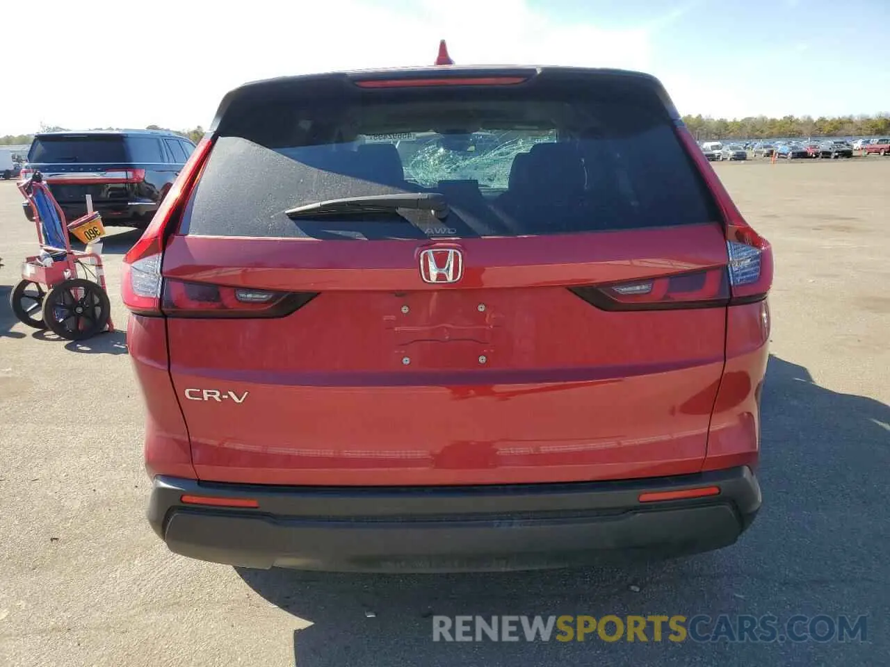 6 Photograph of a damaged car 2HKRS4H48PH434602 HONDA CRV 2023