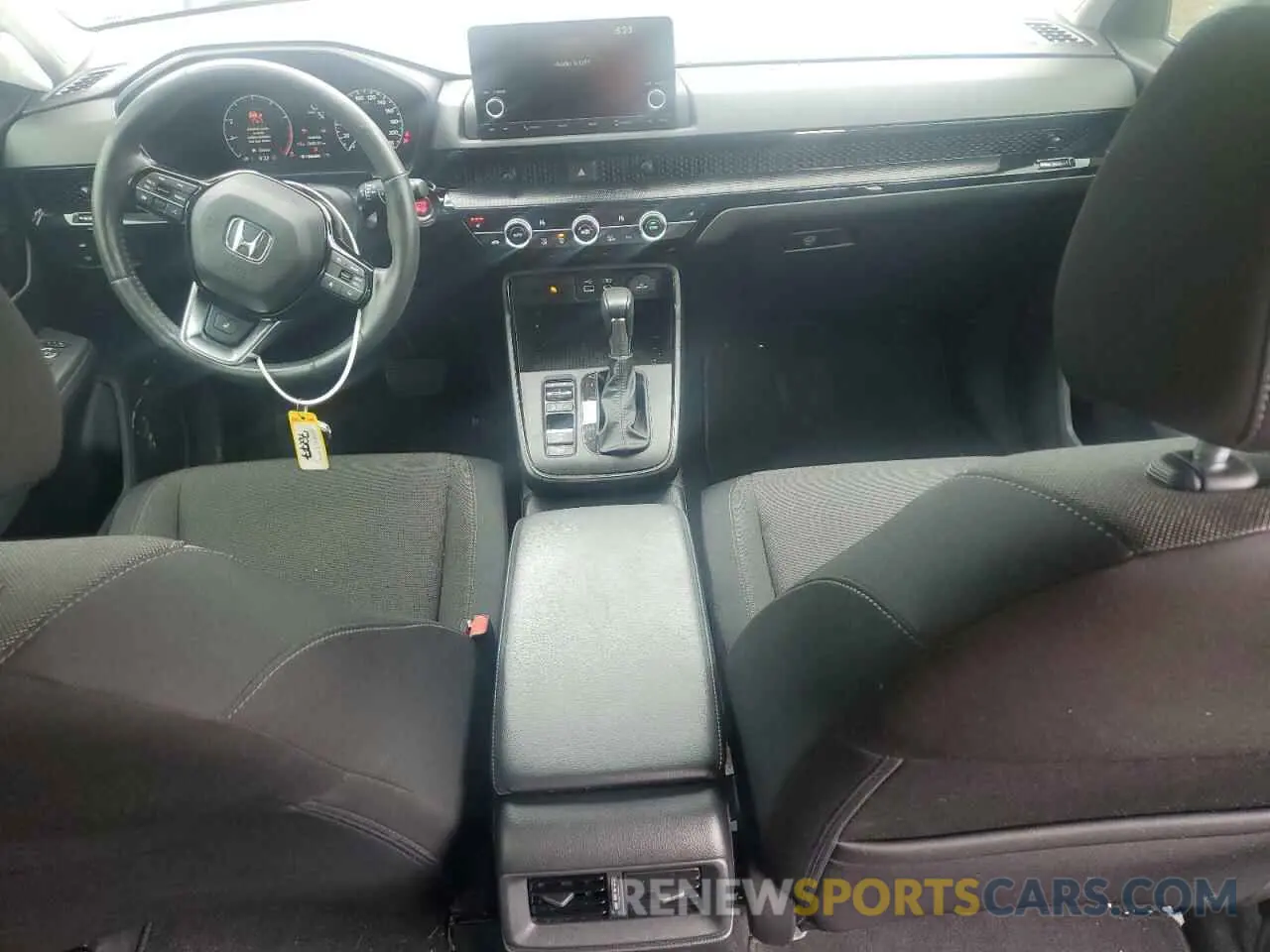 8 Photograph of a damaged car 2HKRS4H52PH105872 HONDA CRV 2023
