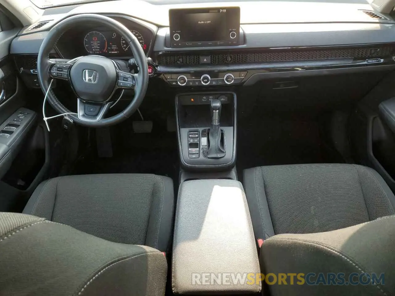 8 Photograph of a damaged car 2HKRS4H56PH106409 HONDA CRV 2023