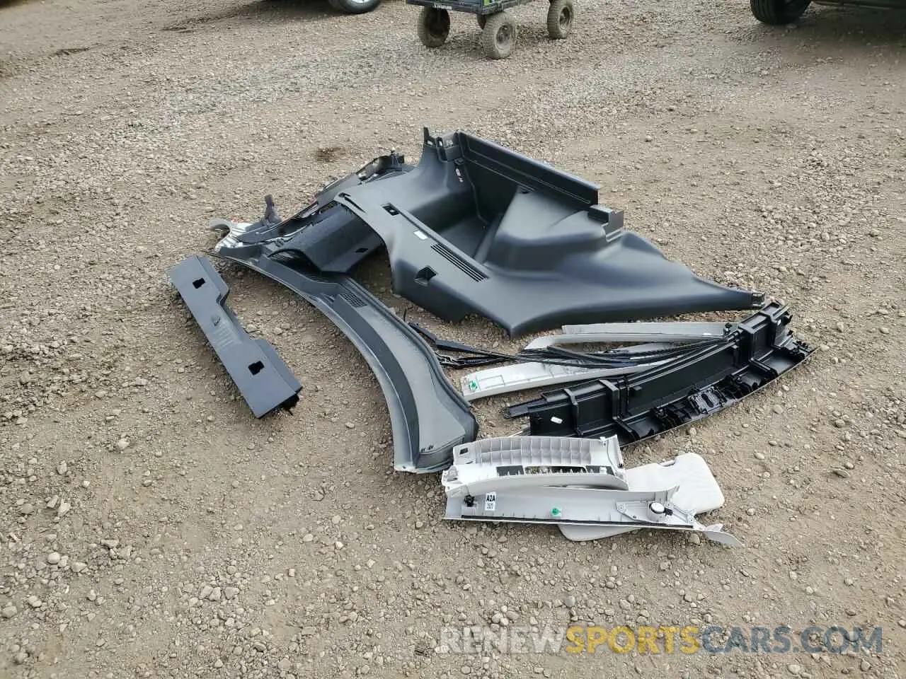 13 Photograph of a damaged car 2HKRS4H58PH102183 HONDA CRV 2023