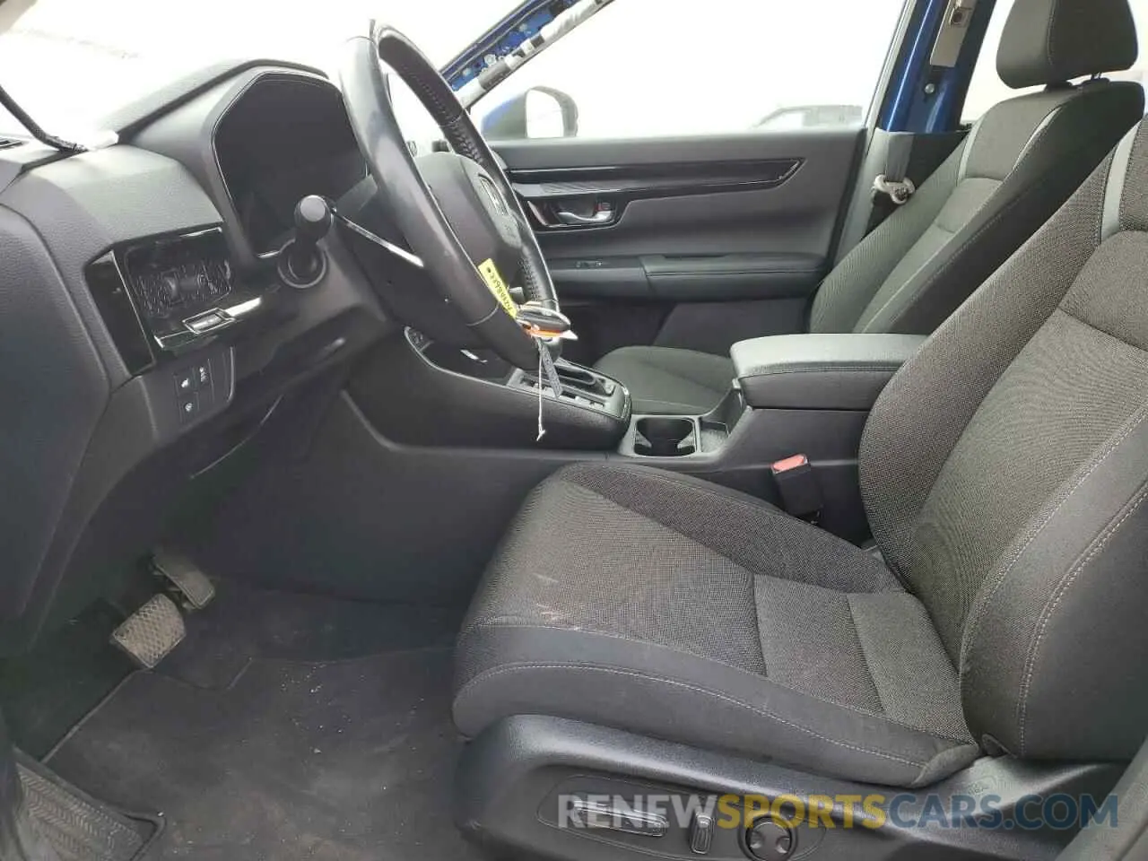 7 Photograph of a damaged car 2HKRS4H58PH102183 HONDA CRV 2023