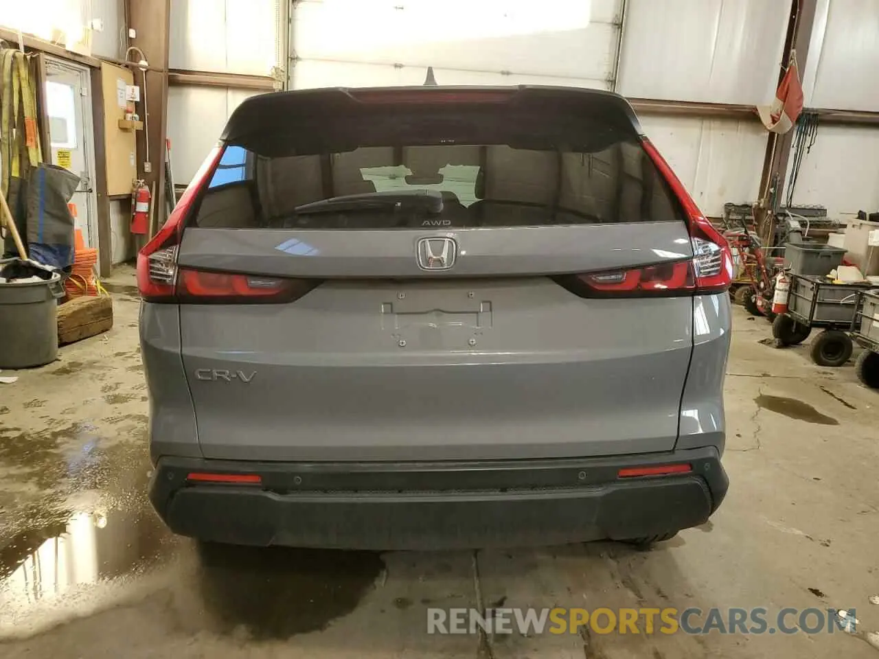 6 Photograph of a damaged car 2HKRS4H71PH107744 HONDA CRV 2023