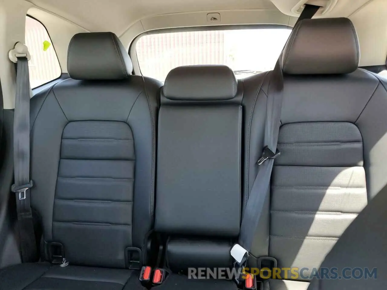 10 Photograph of a damaged car 2HKRS4H73PH438096 HONDA CRV 2023